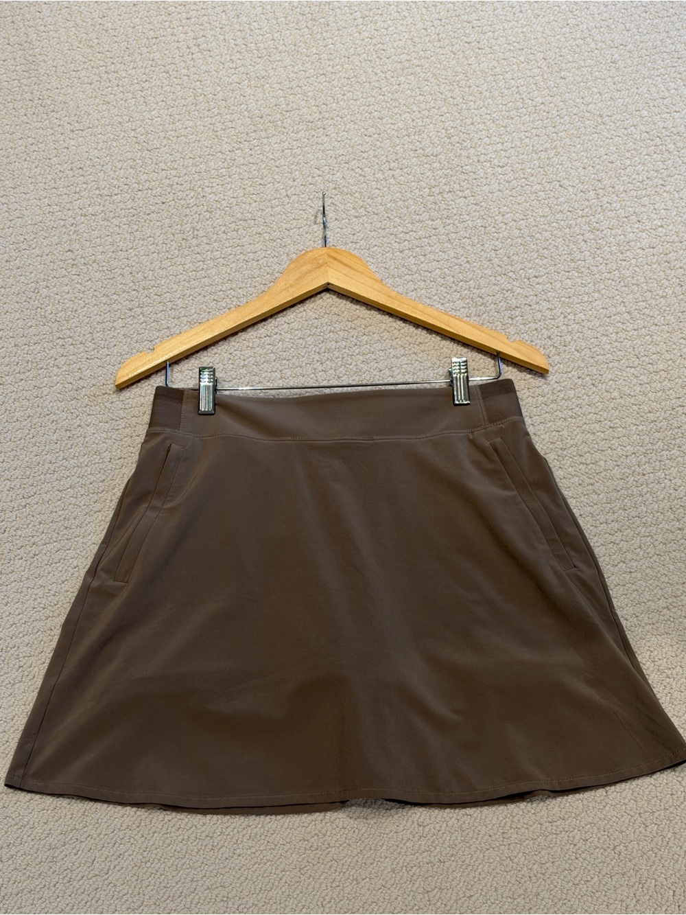 Athleta Skort Casual A-Line Skirt in Light Taupe Size 4